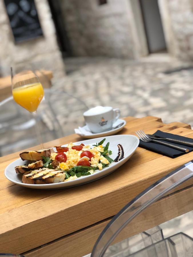 Bubalus Boutique Rooms Trogir Buitenkant foto